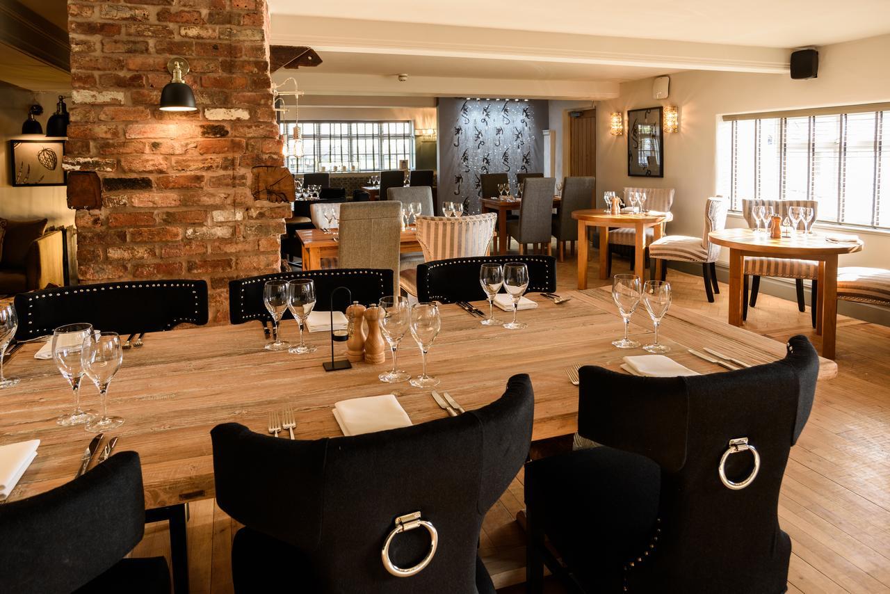 The Wheatsheaf Inn Onneley Eksteriør billede